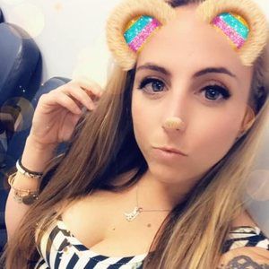 Meet your Posher, Cortney